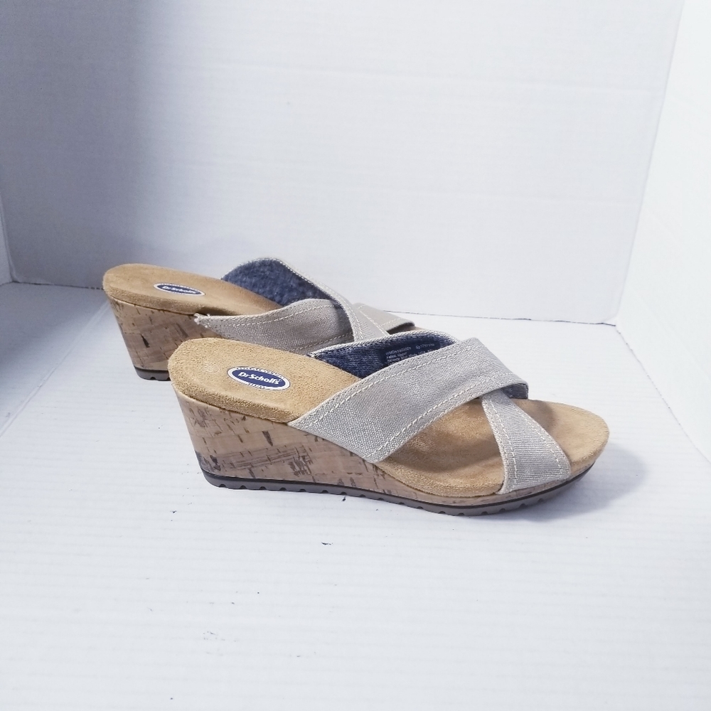 DR SCHOLL'S  SPRAKLY TAN WEDGE SIZE 6.5